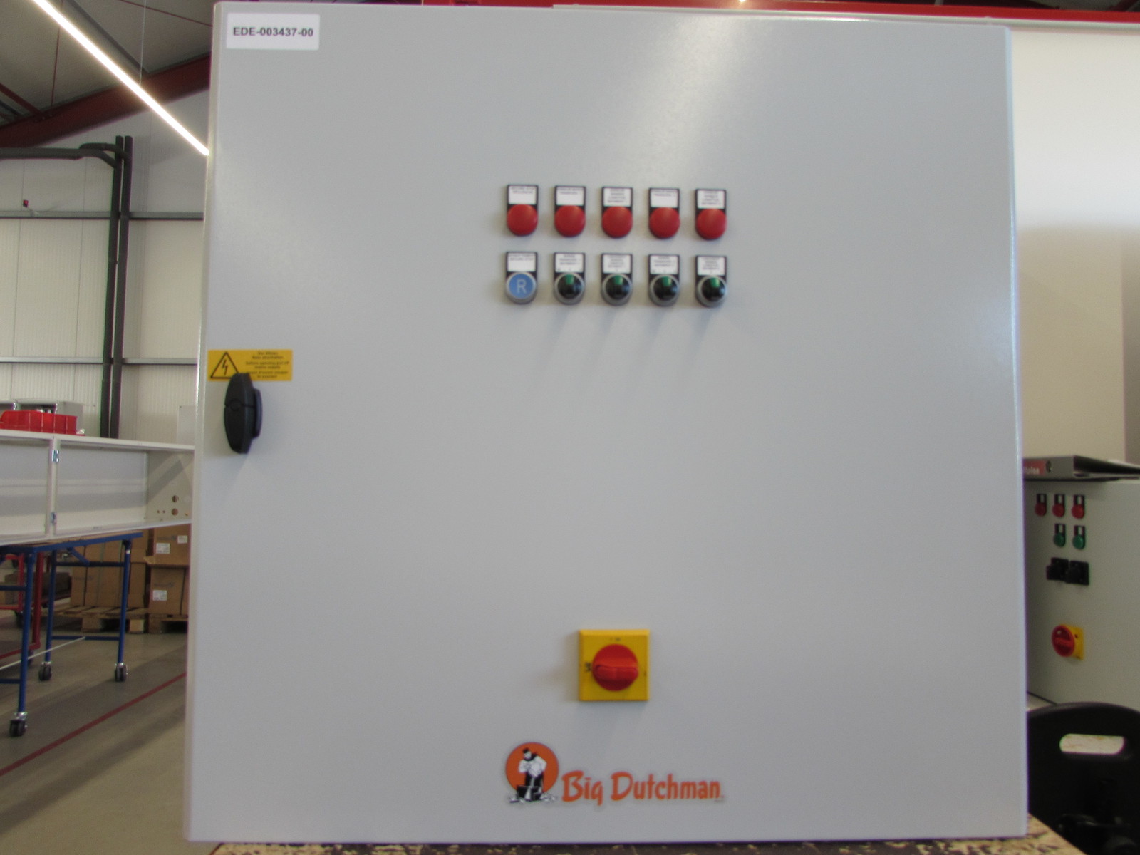 control cabine eggcrosscolection shed 1+2